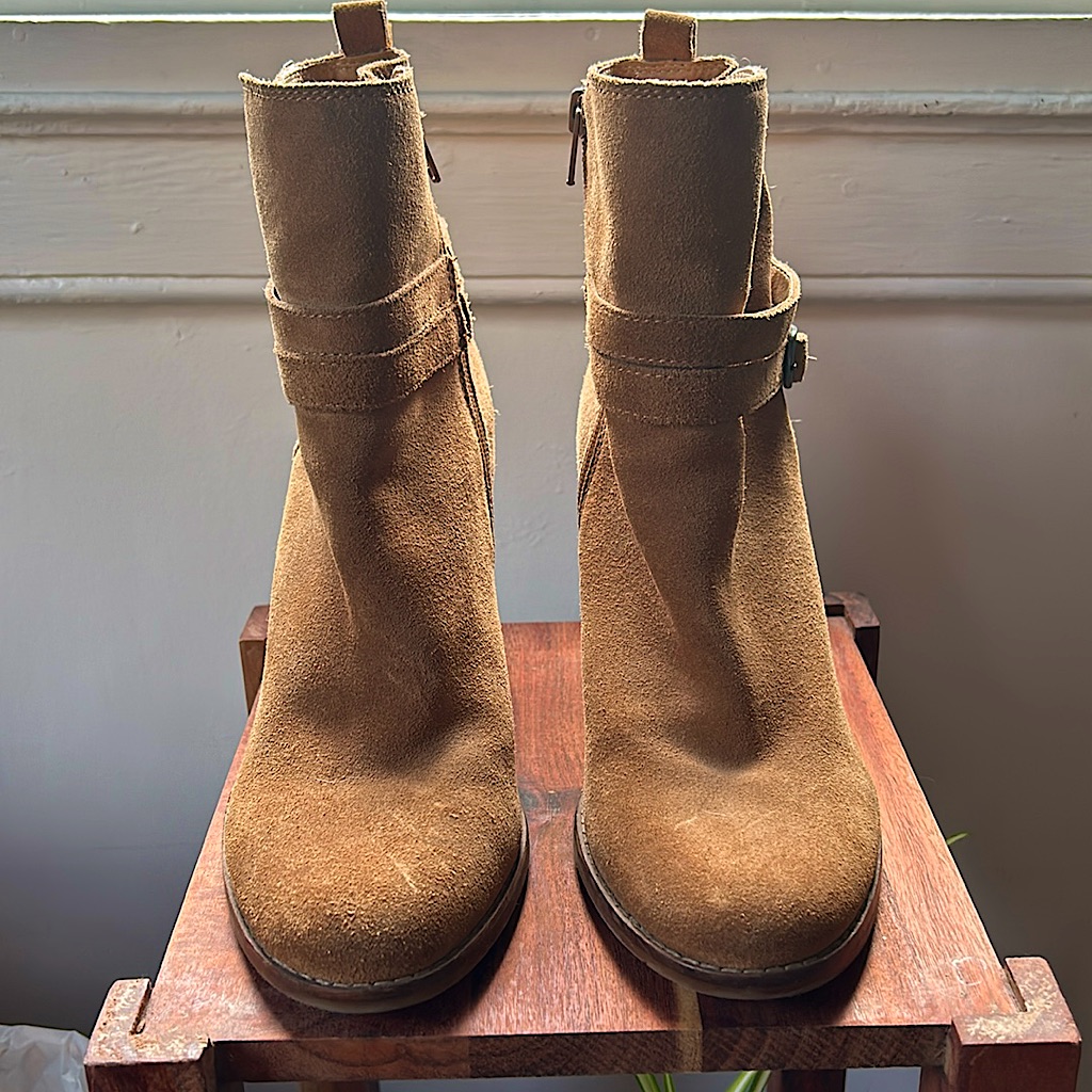 Lucky Brand Size 9 Booties